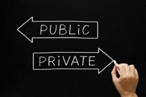 What’s the difference between a private and public blockchain?